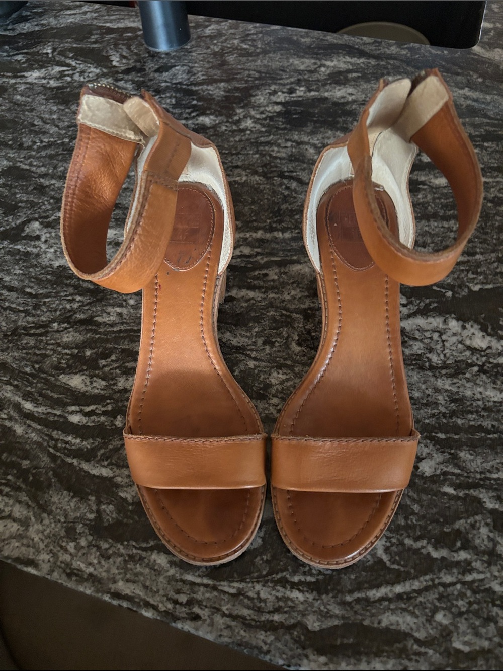 Frye Women's Brielle Tan Brown Leather Block Heel